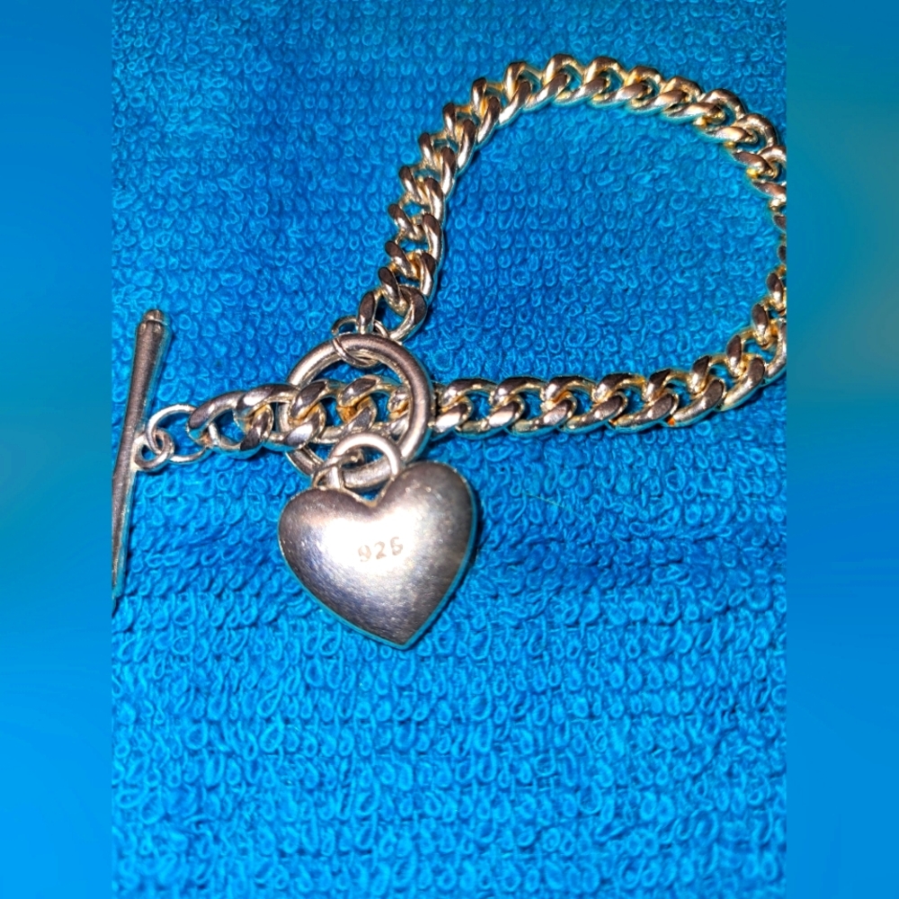 925 Silver link bracelet w/heart pendant,